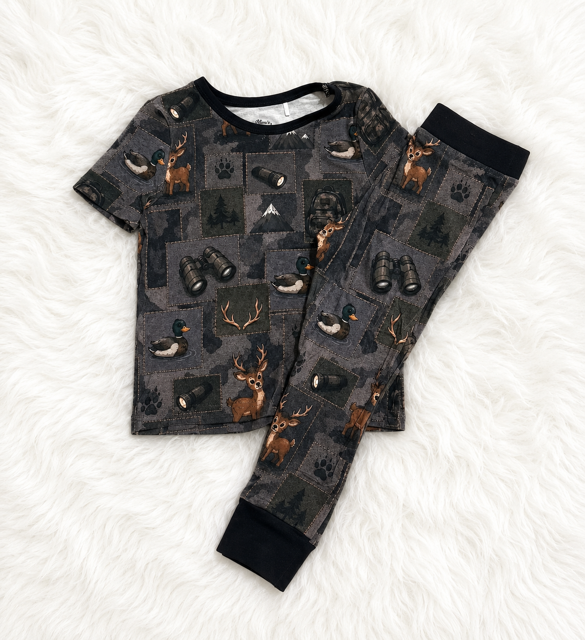Short sleeve shirt and pants pajamas